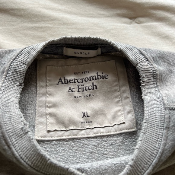 Mens Abercrombie Sweatshirt - Picture 3 of 4